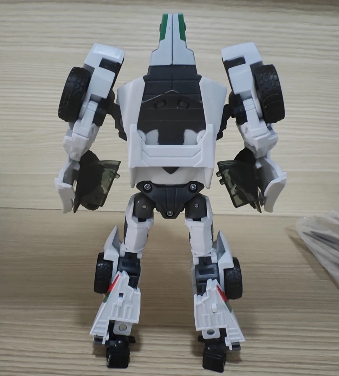 APC Transformation Toys IDW Wh - Robot Car Kit 评论和价格